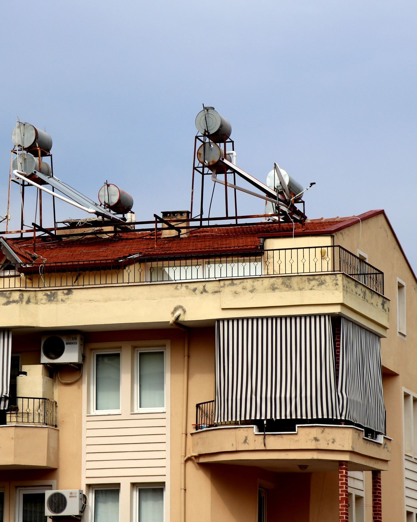 Solar Water Heater & Street Lights